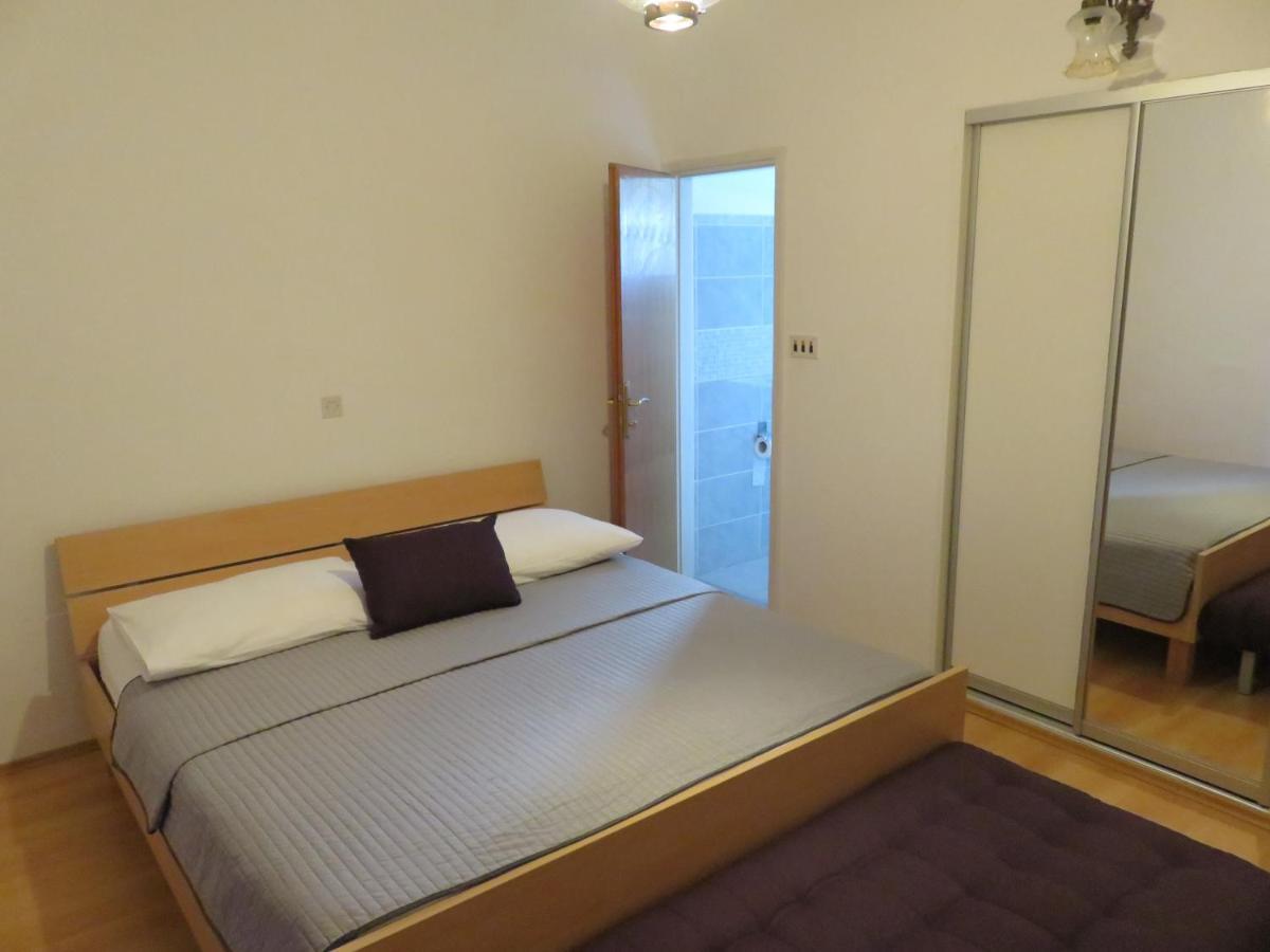 Apartmani Mm Starigrad Paklenica Εξωτερικό φωτογραφία