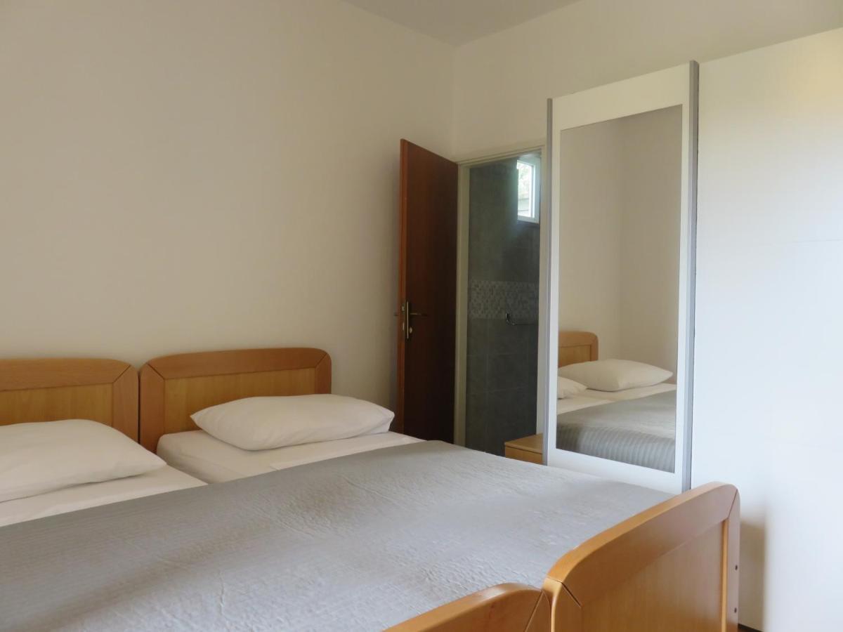 Apartmani Mm Starigrad Paklenica Εξωτερικό φωτογραφία